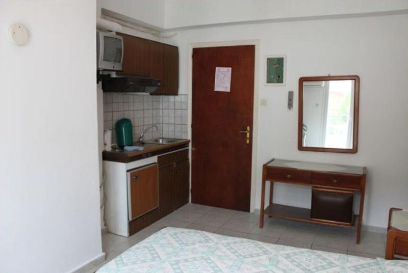 Ballas Apartments أيّا إفيميا الغرفة الصورة