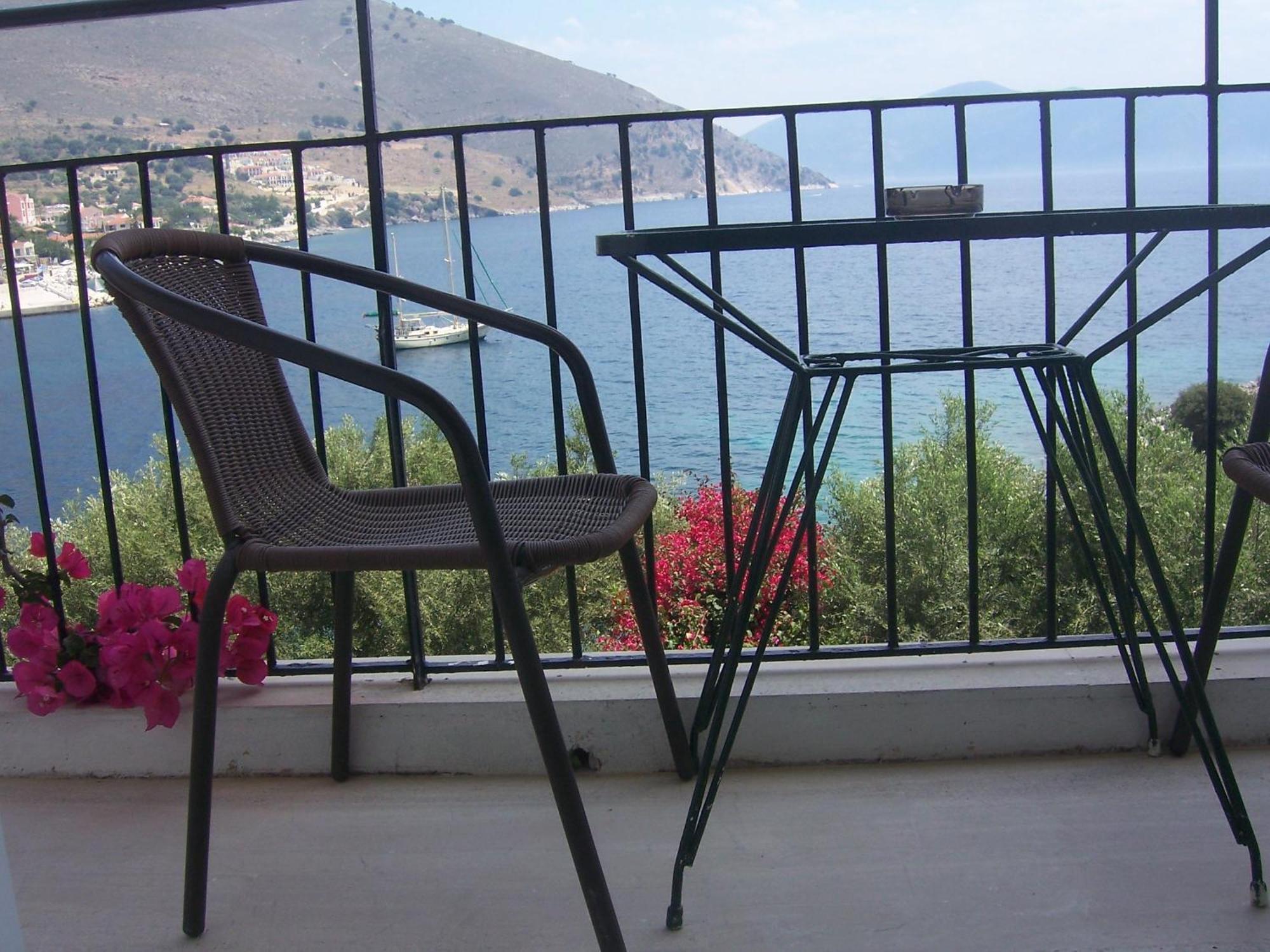 Ballas Apartments أيّا إفيميا الغرفة الصورة