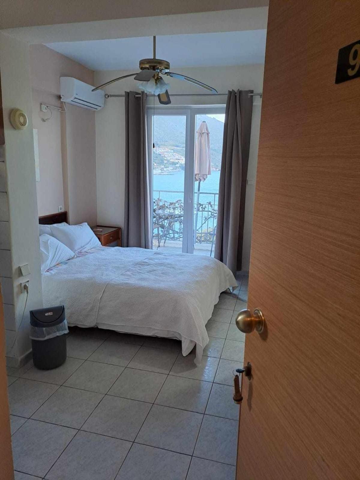 Ballas Apartments أيّا إفيميا المظهر الخارجي الصورة